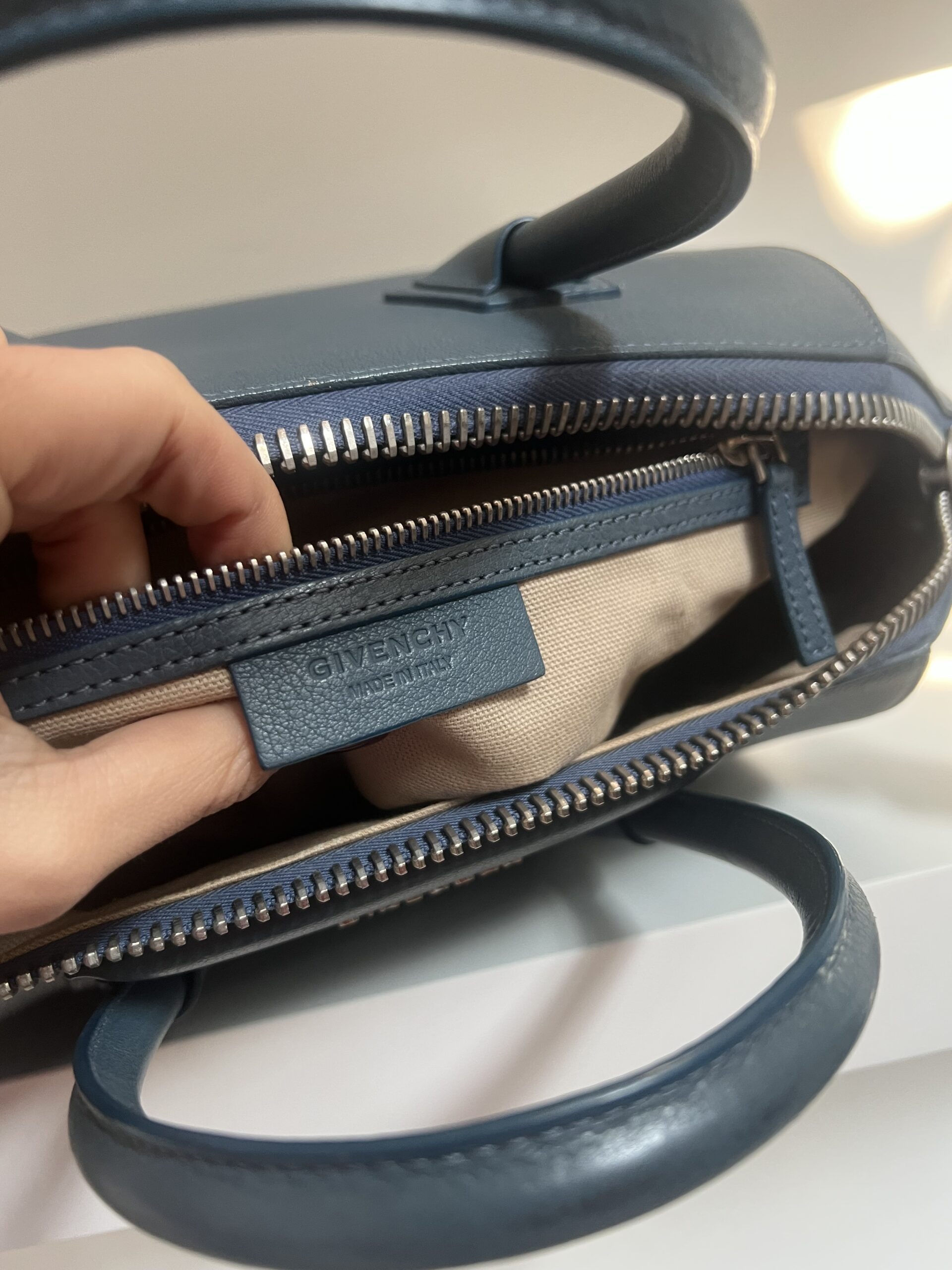 BORSA ANTIGONA MEDIA GIVENCHY