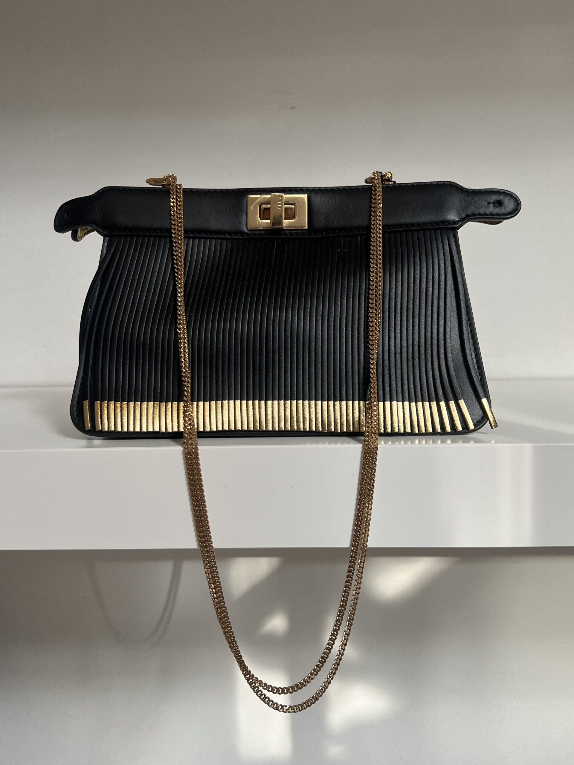 POCHETTE PEEKABOO CON FRANGE FENDI
