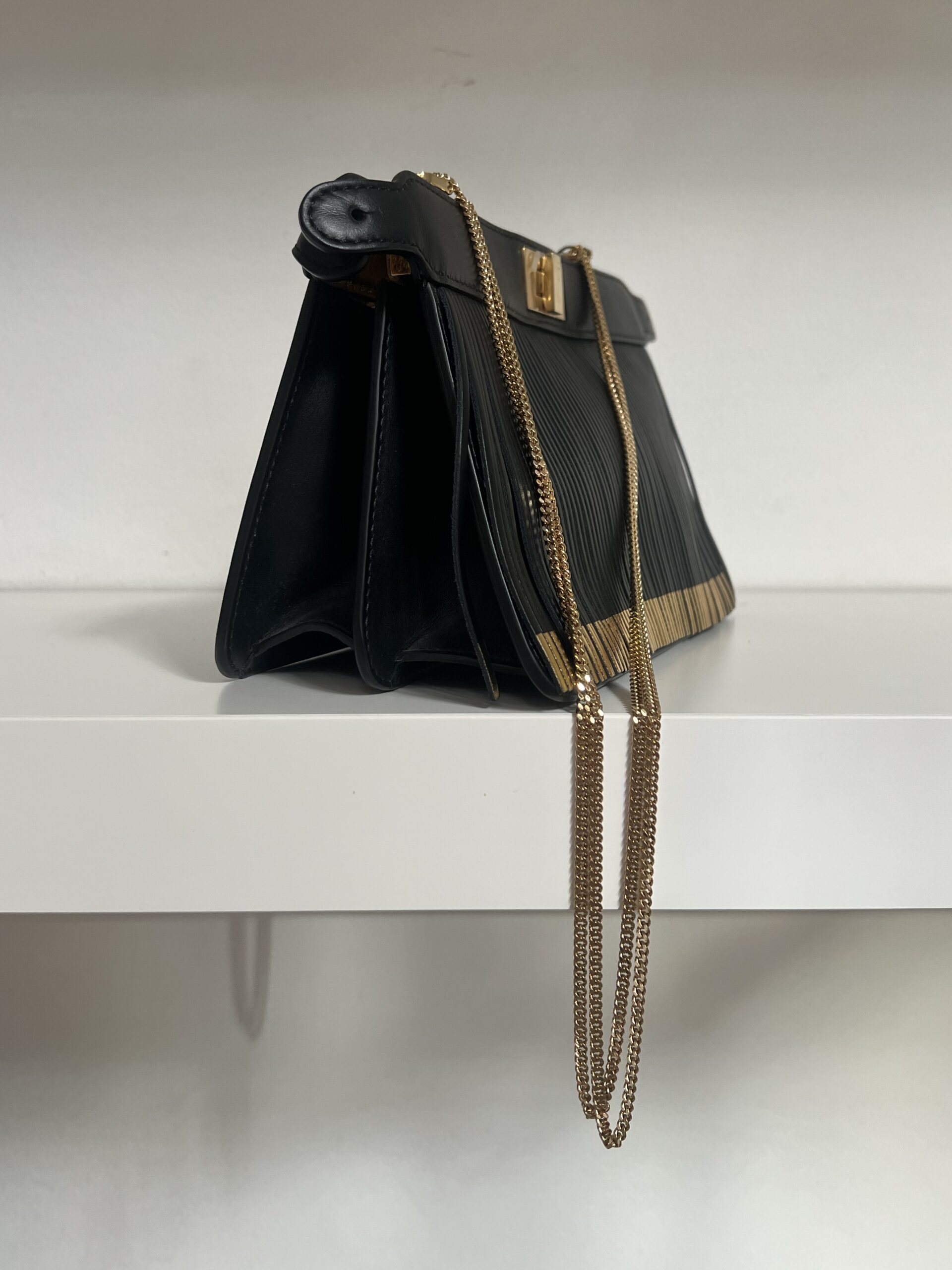 POCHETTE PEEKABOO CON FRANGE FENDI