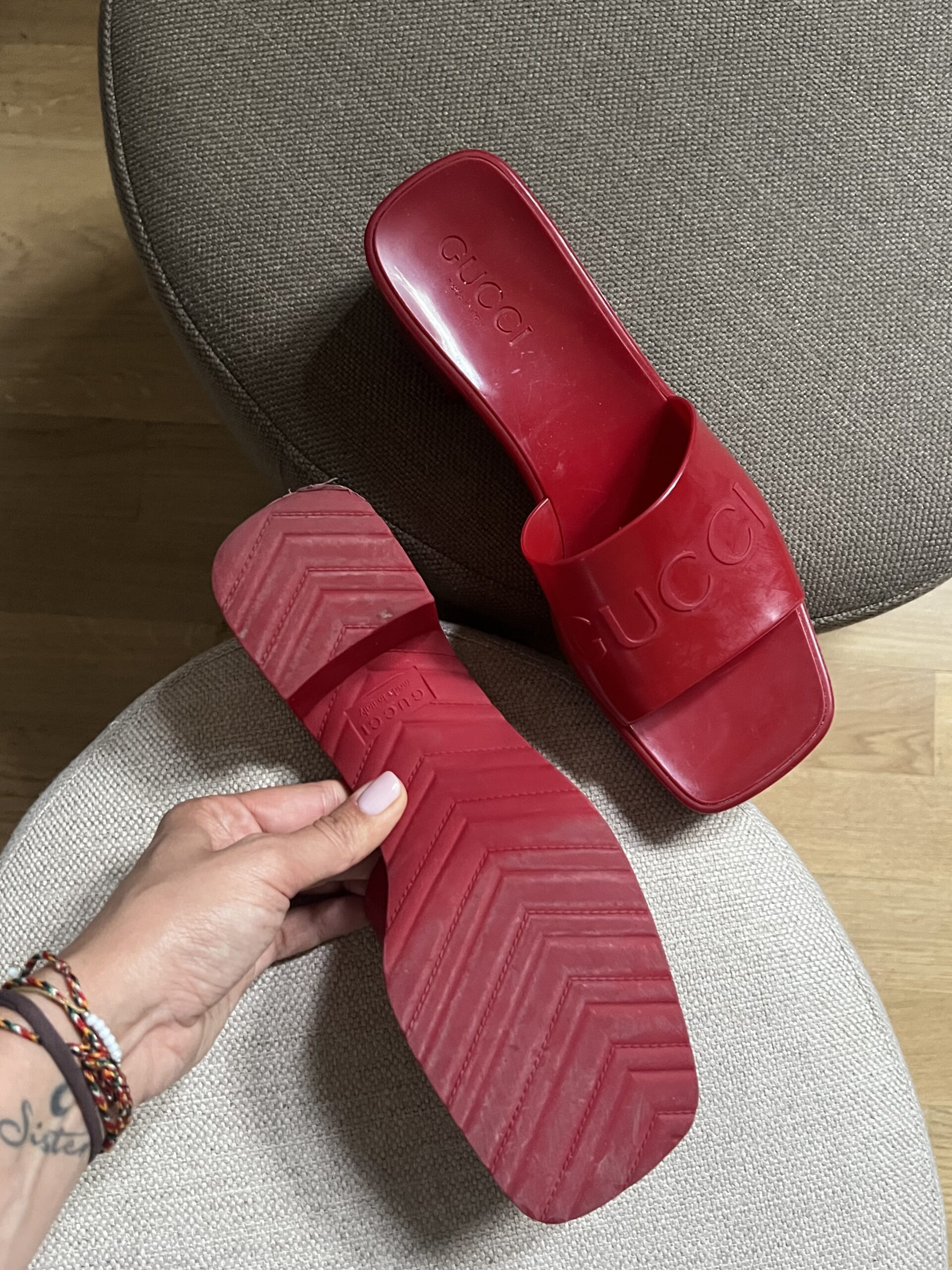 SANDALI SLIDE IN GOMMA GUCCI