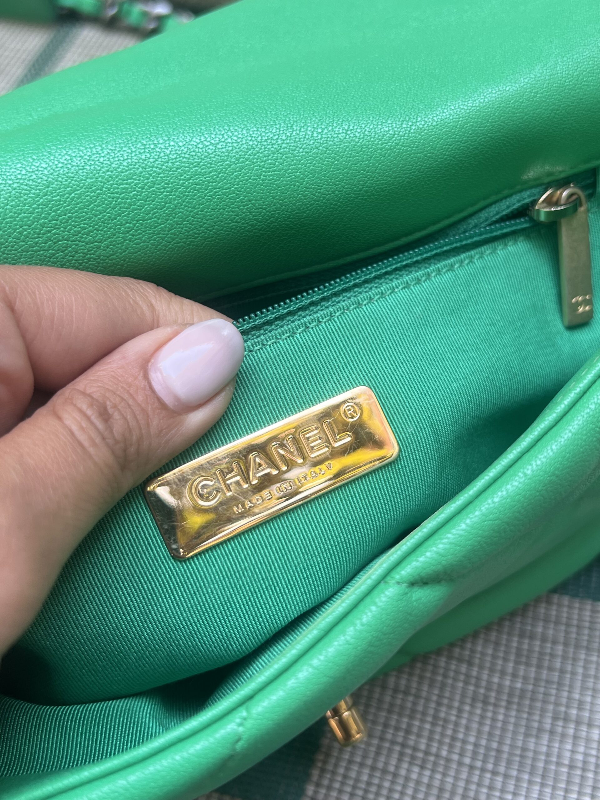 BORSA 19 MEDIA IN PELLE CHANEL