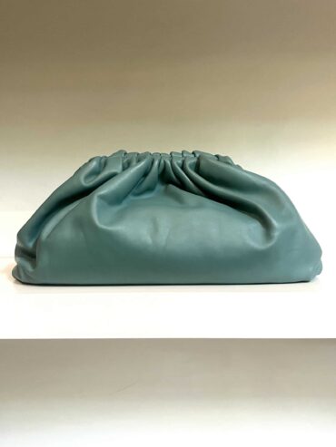 POUCH A MANO IN PELLE BOTTEGA VENETA - borsa di lusso second hand