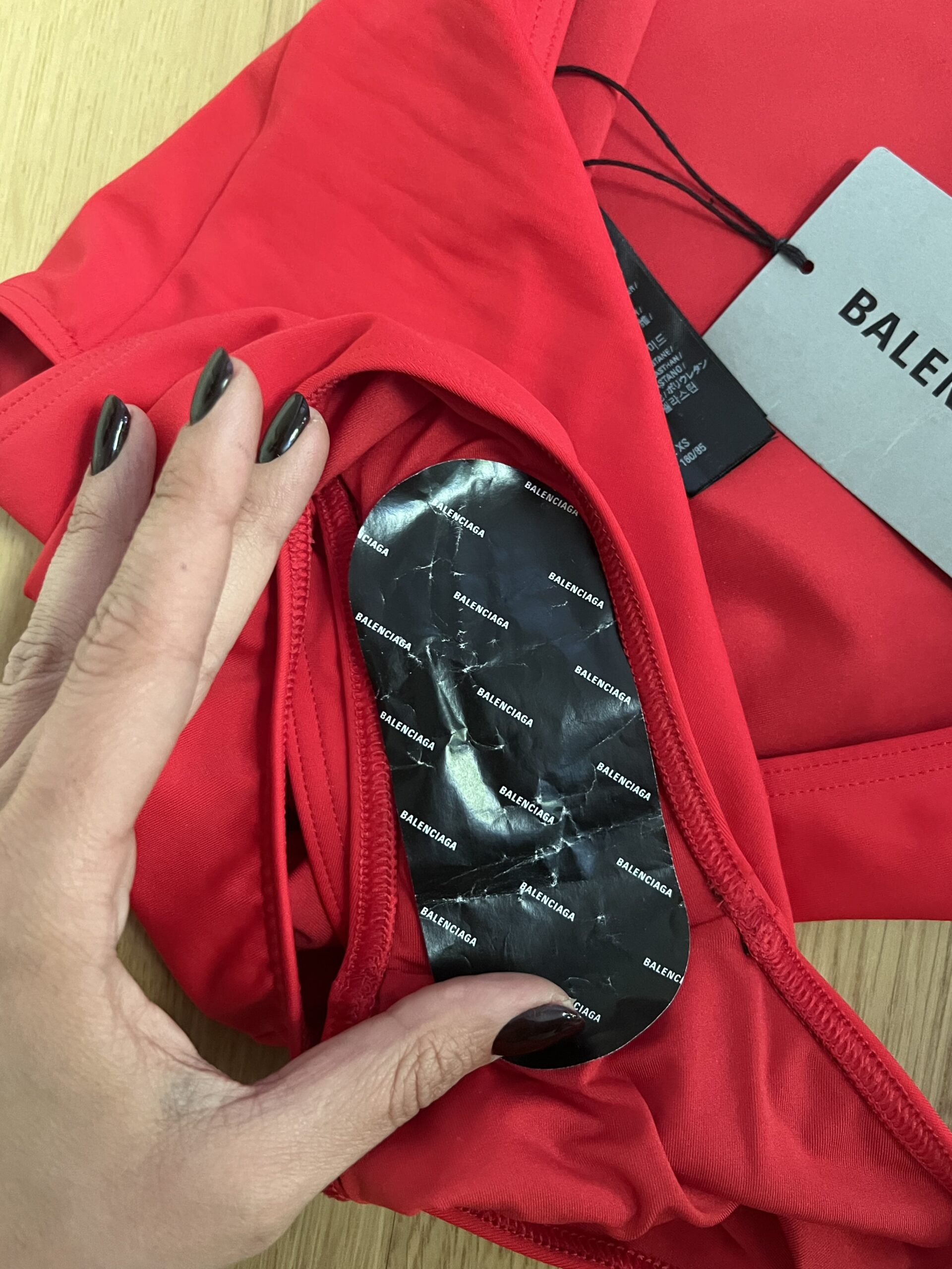 T-SHIRT ROSSA BALENCIAGA