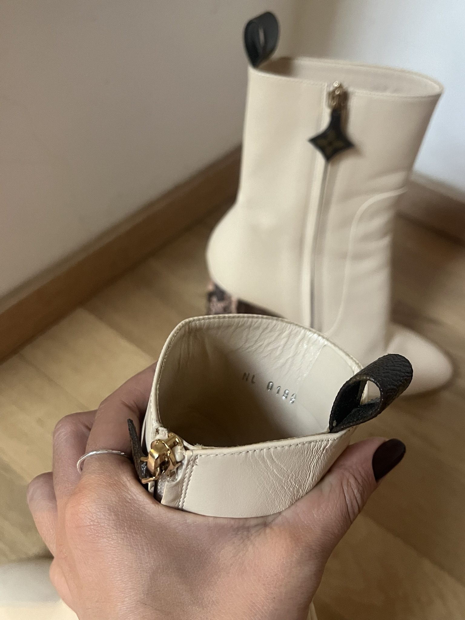 STIVALETTI SILHOUETTE LOUIS VUITTON