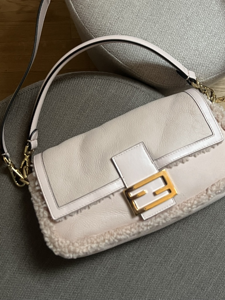 BORSA BAGUETTE MONTONE FENDI