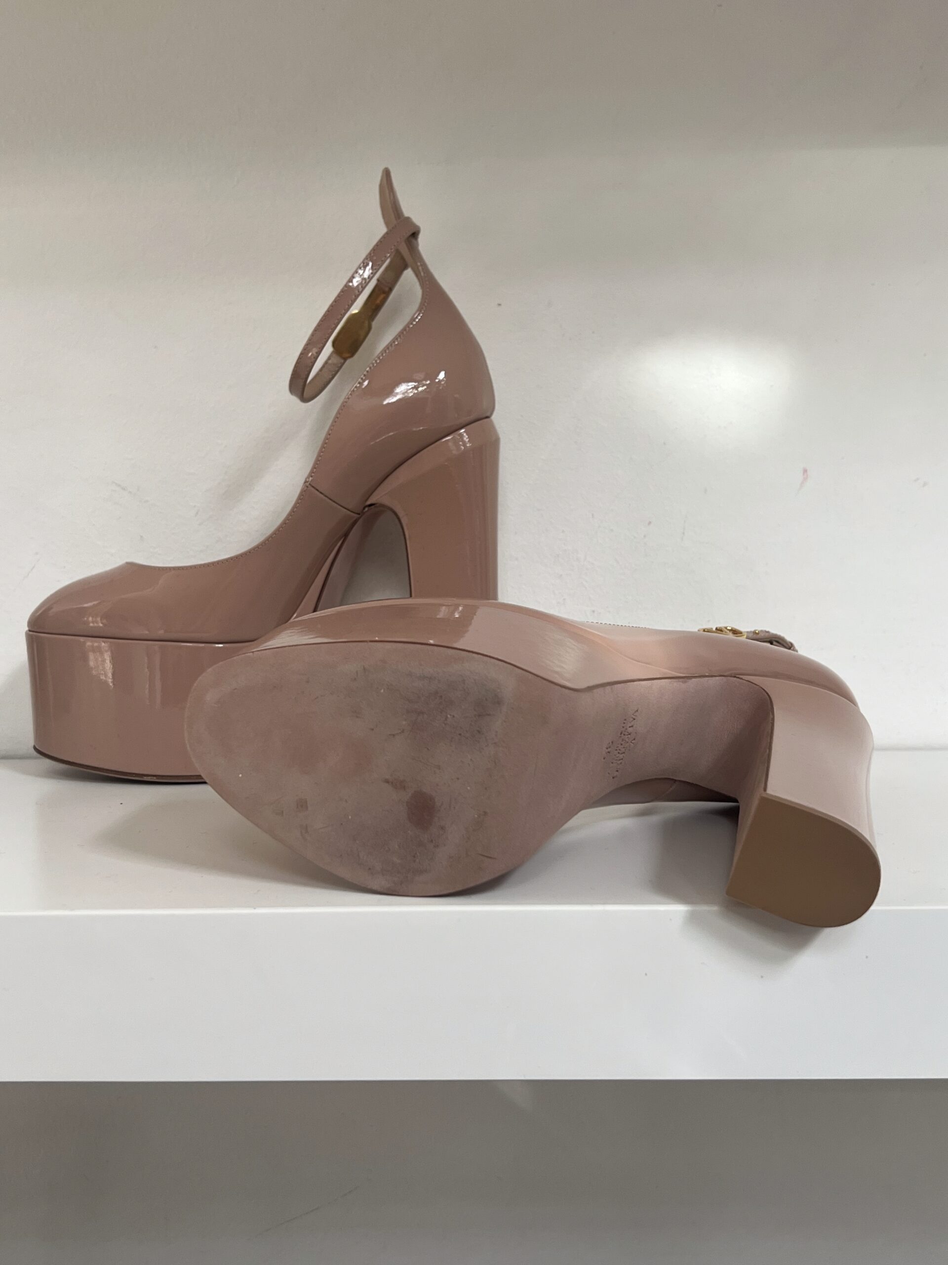 PUMPS PRISCILLA CON PLATEAU VALENTINO