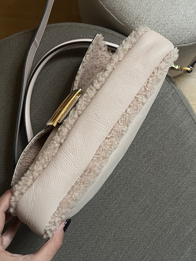BORSA BAGUETTE MONTONE FENDI