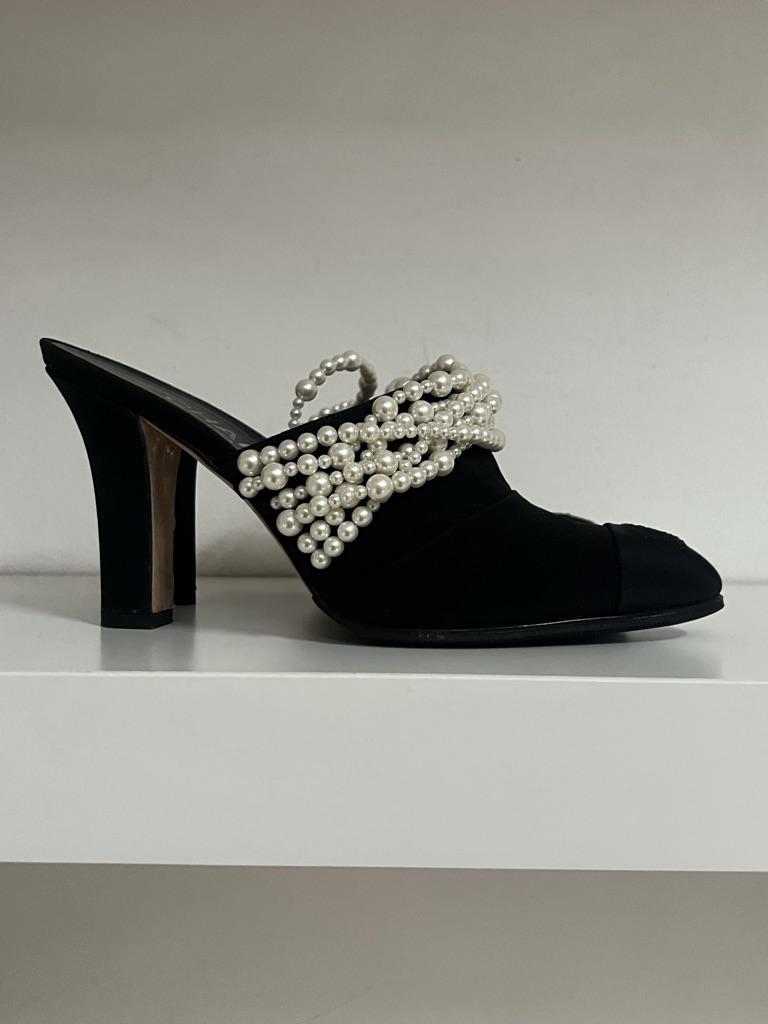 SABOT CON TACCO E PERLE CHANEL