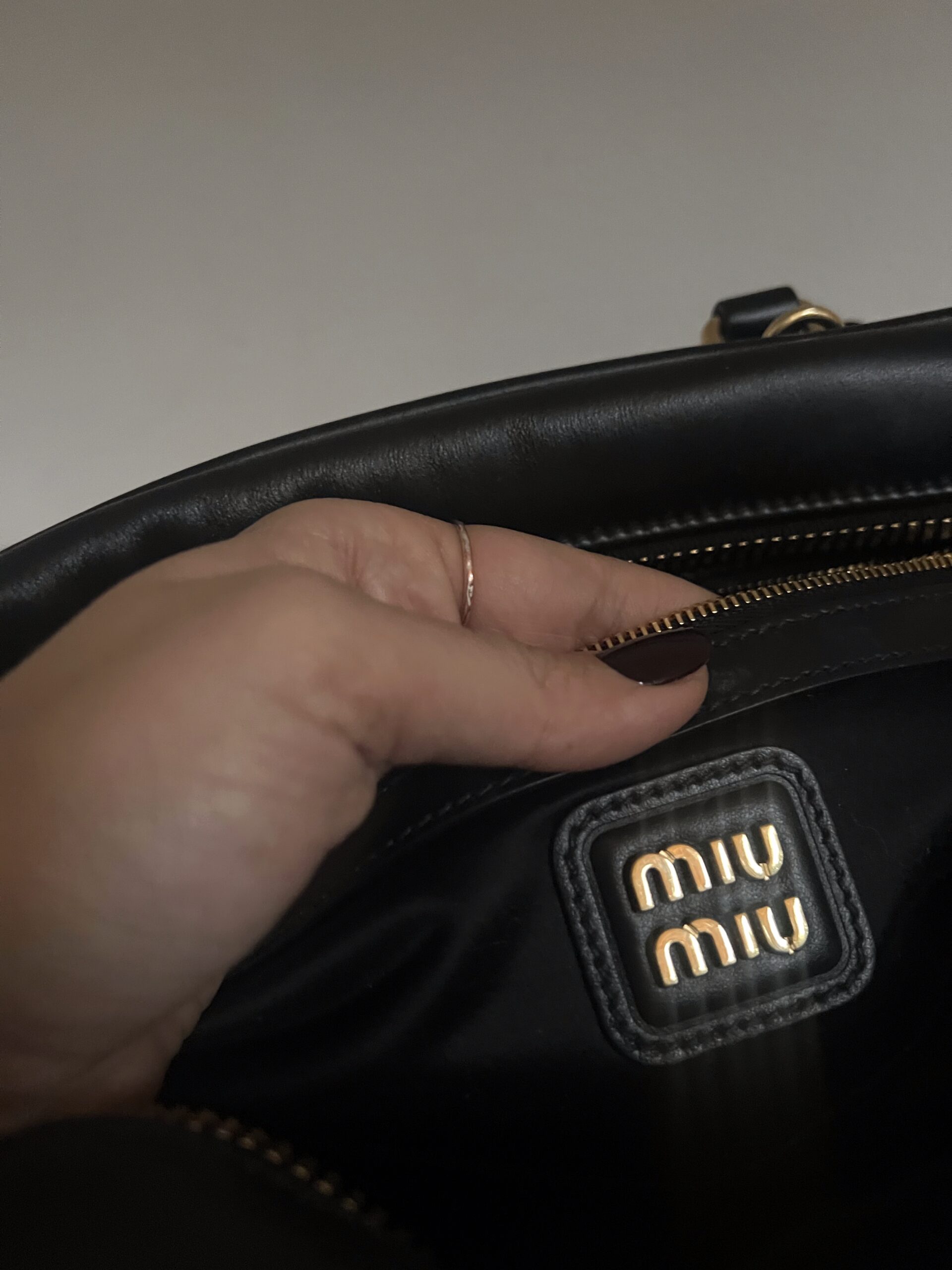 BORSA ARCADIE GRANDE MIU MIU