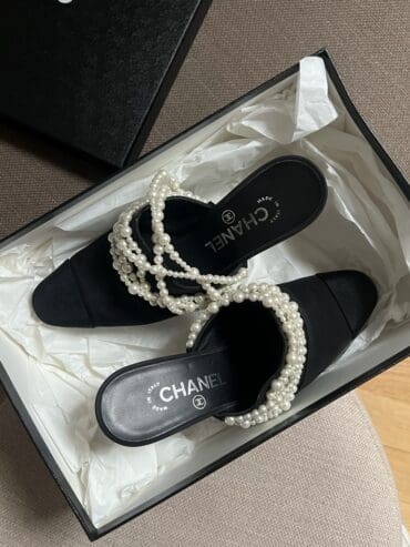 SABOT CON TACCO E PERLE CHANEL