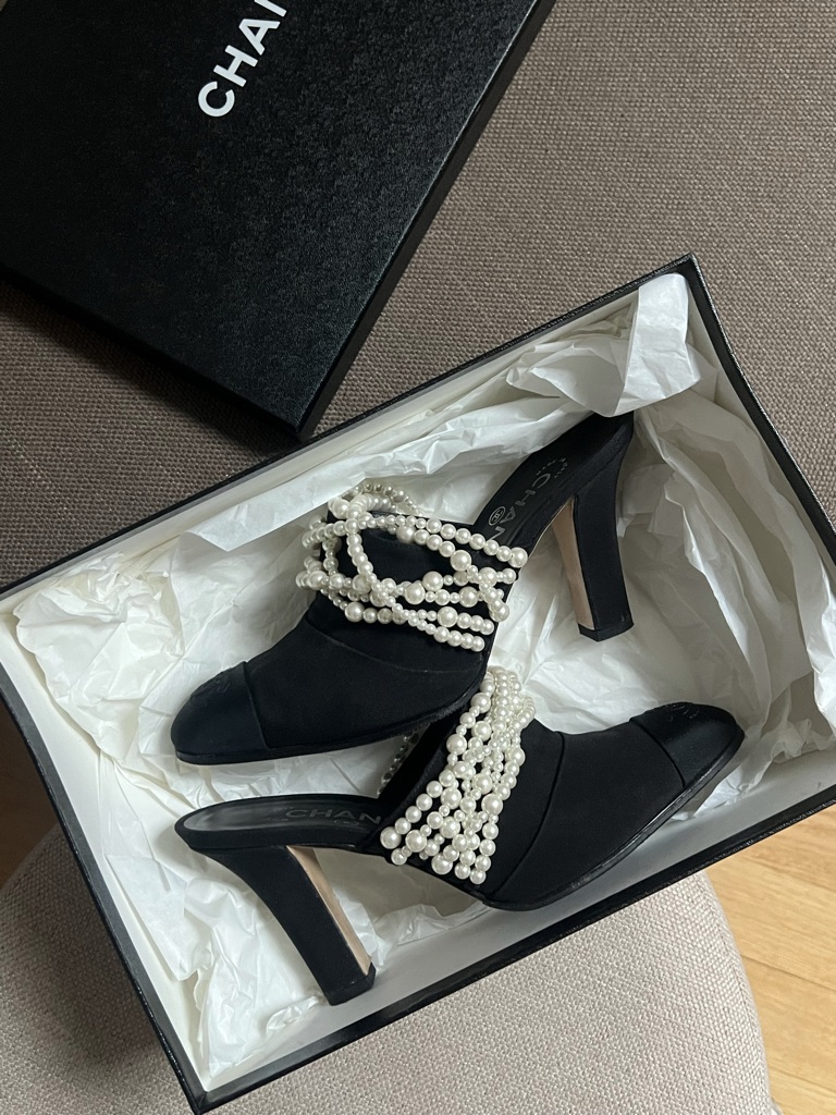 SABOT CON TACCO E PERLE CHANEL