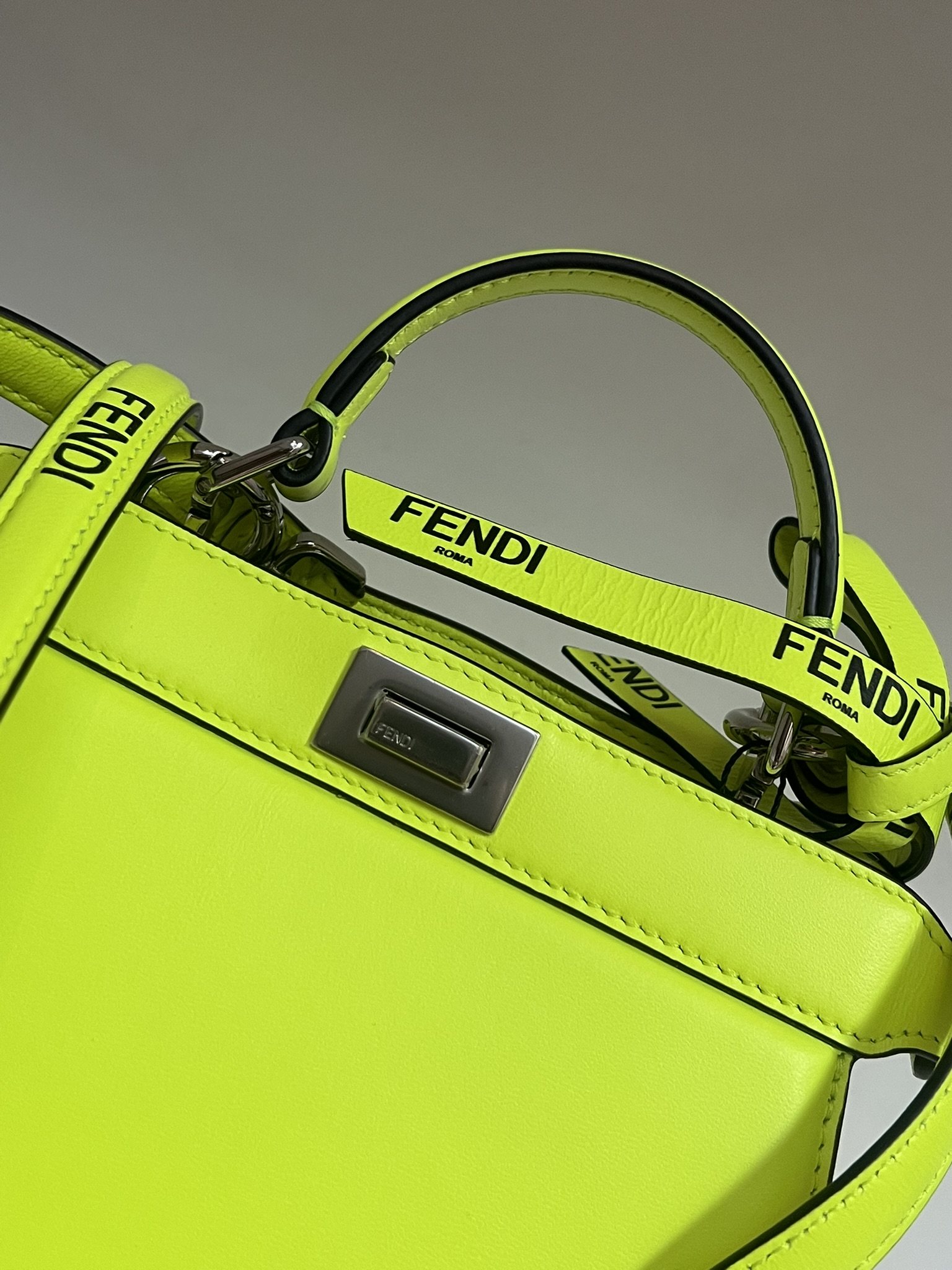 BORSA PEEKABOO ISEE U FENDI