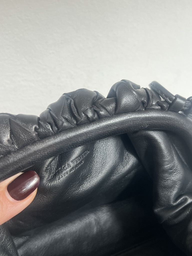 MINI POUCH IN PELLE BOTTEGA VENETA