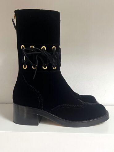 STIVALI CHANEL - scarpe di lusso second hand