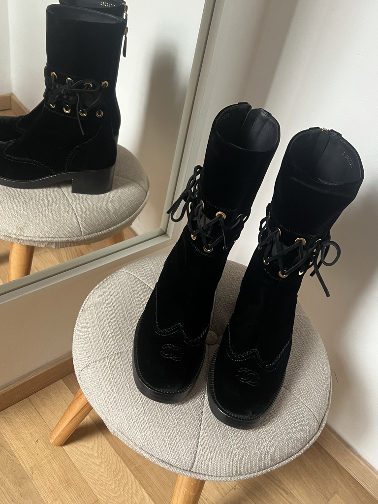 STIVALI CHANEL