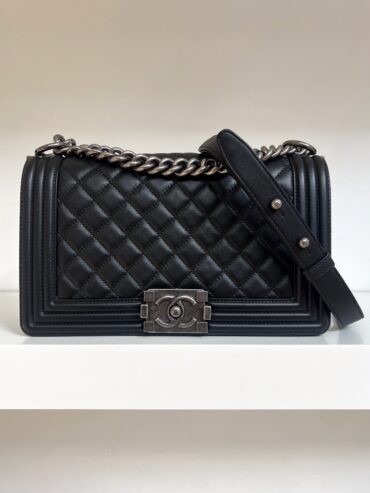 BORSA BOY MEDIA IN PELLE CHANEL