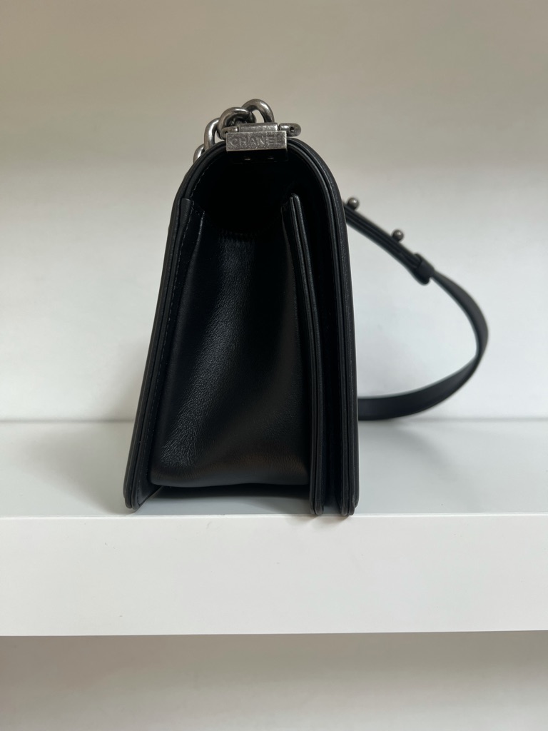 BORSA BOY MEDIA IN PELLE CHANEL