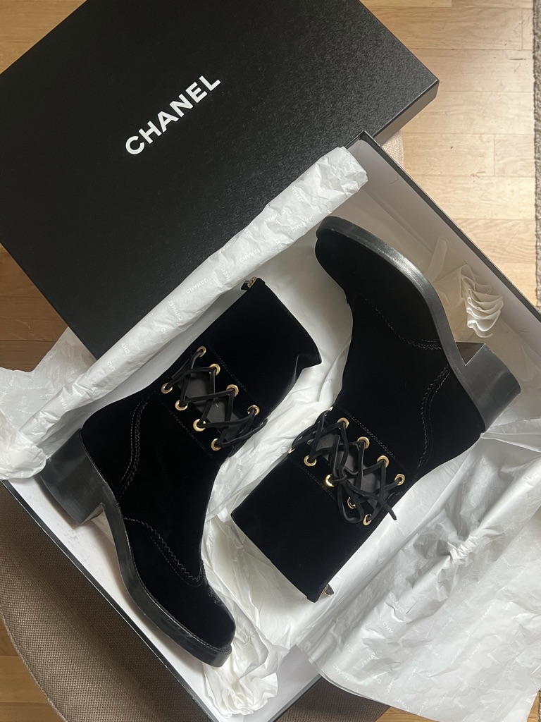 STIVALI CHANEL