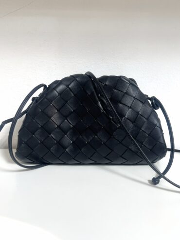 MINI POUCH IN PELLE BOTTEGA VENETA