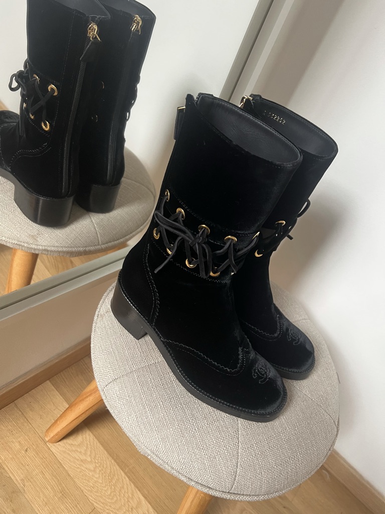 STIVALI CHANEL