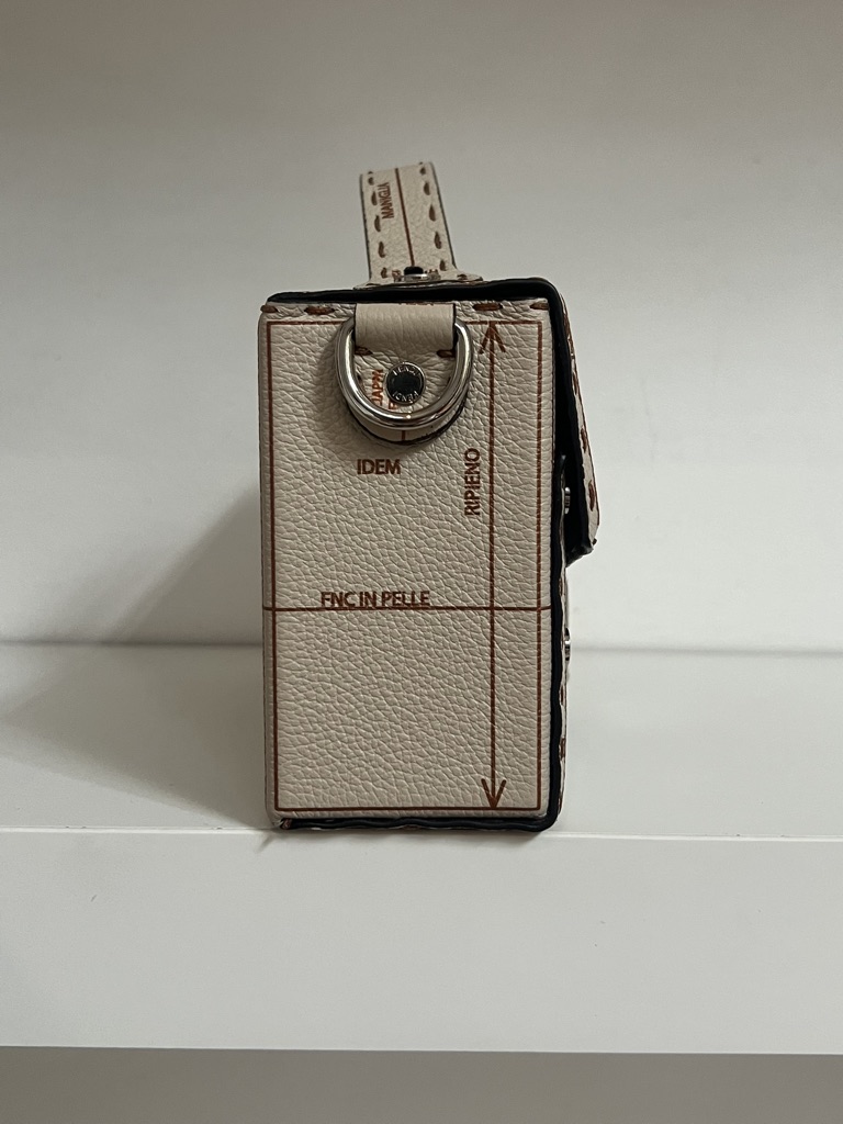 BORSA BAGUETTE SOFT TRUNK FENDI