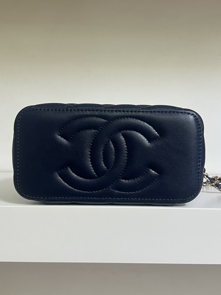 VANITY CON MANICO CHANEL