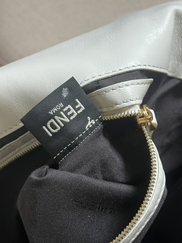 BORSA BAGUETTE FENDI