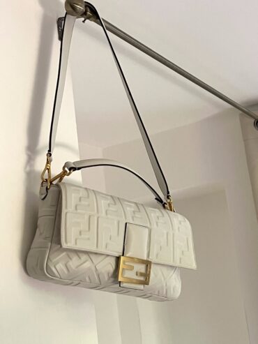 BORSA BAGUETTE FENDI