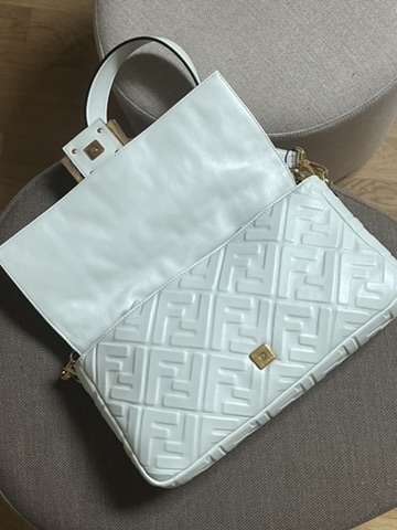 BORSA BAGUETTE FENDI