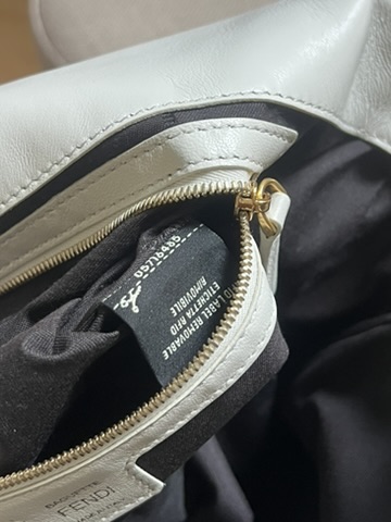 BORSA BAGUETTE FENDI