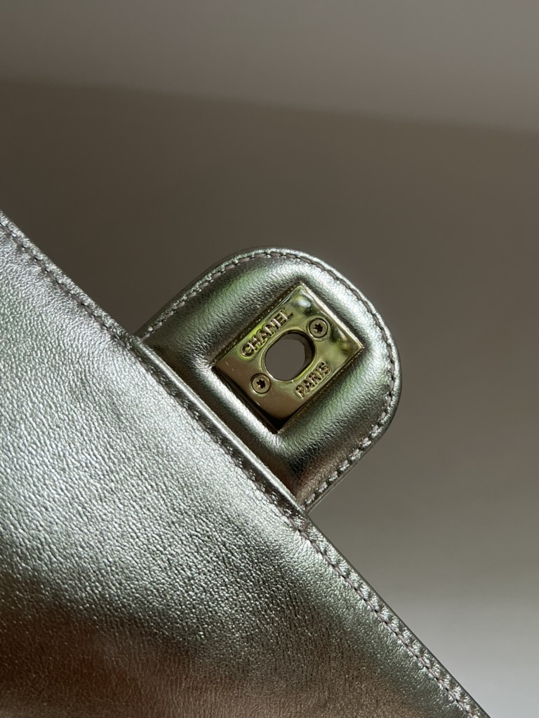 BORSA CLASSICA IRIDESCENTE CHANEL