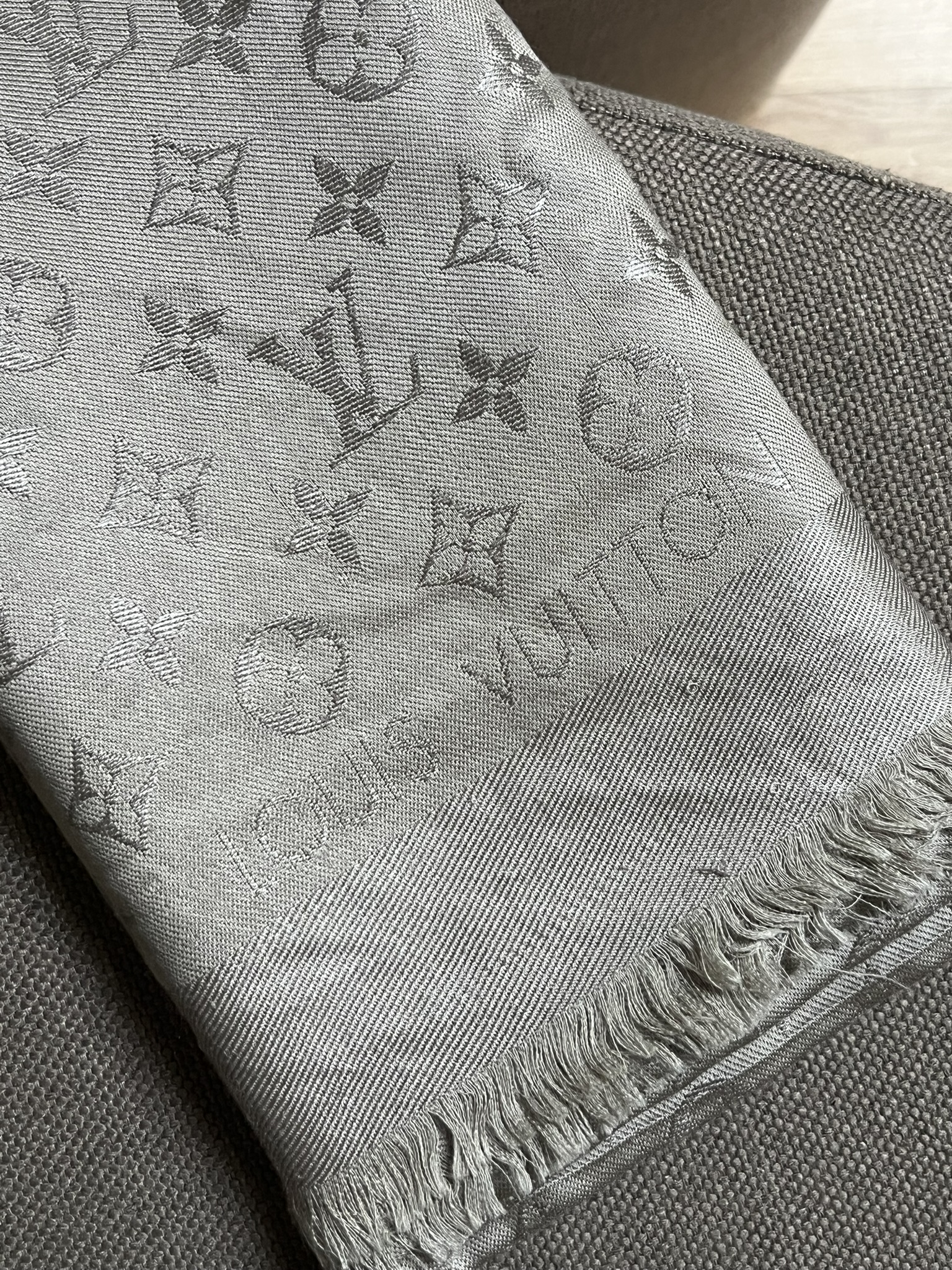 SCIALLE MONOGRAM CLASSIC LOUIS VUITTON