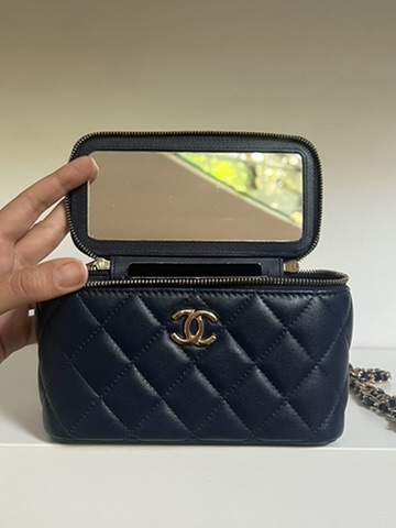 VANITY CON MANICO CHANEL
