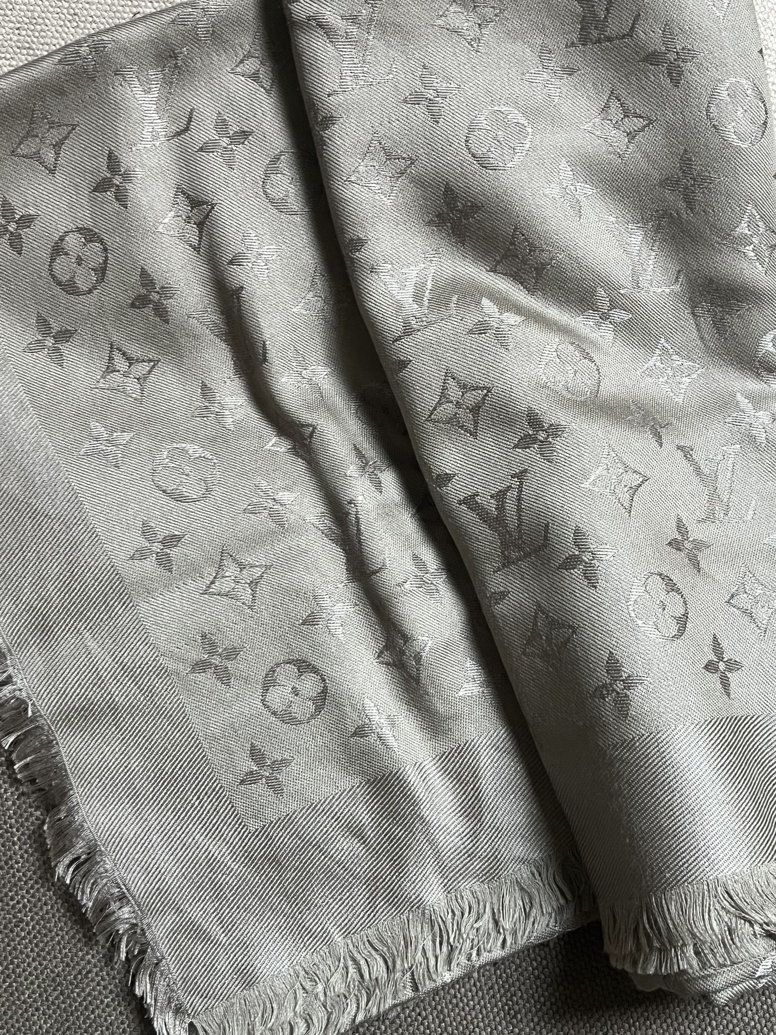 SCIALLE MONOGRAM CLASSIC LOUIS VUITTON