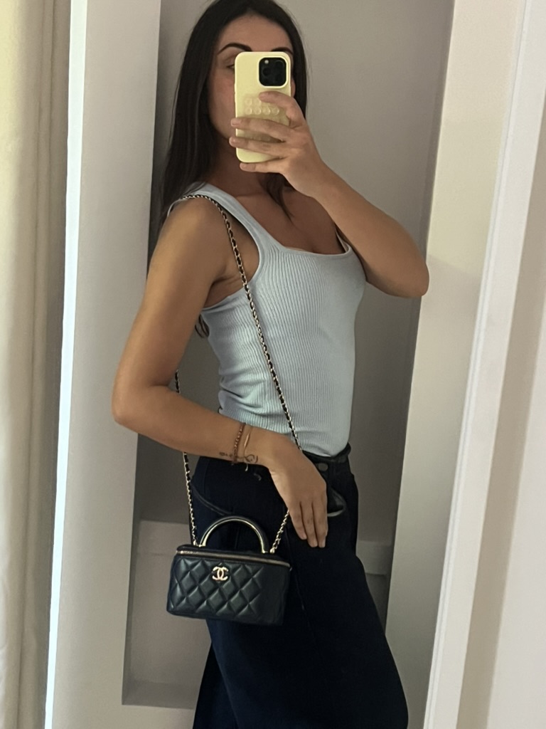 VANITY CON MANICO CHANEL