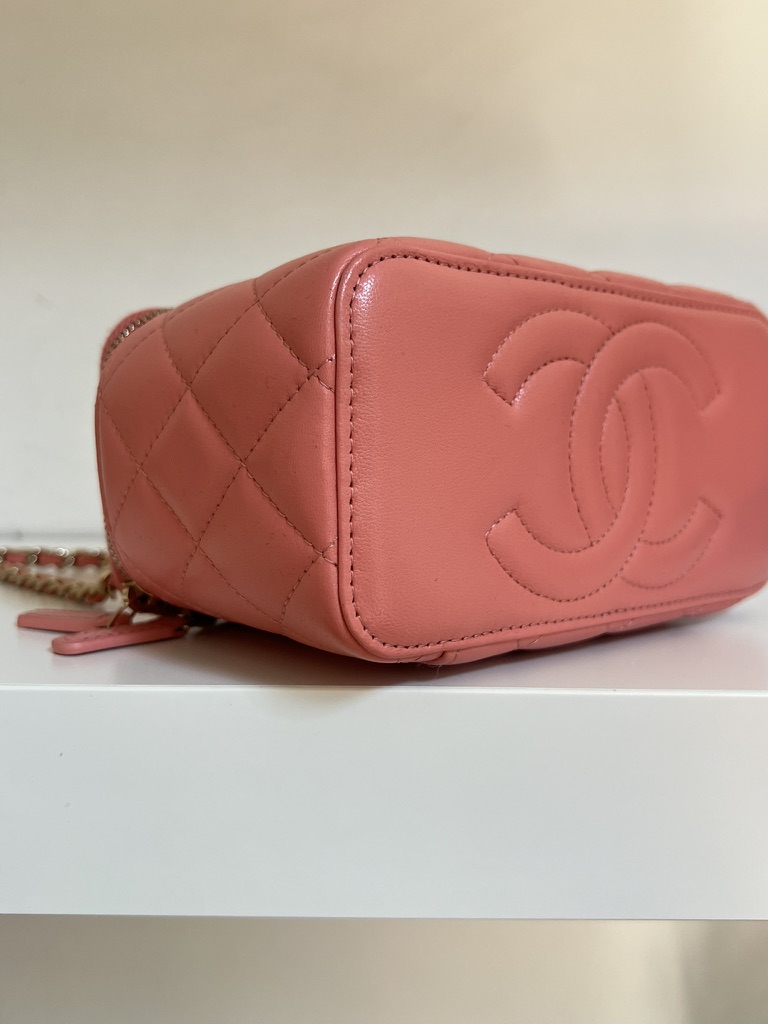VANITY CON MANICO CHANEL
