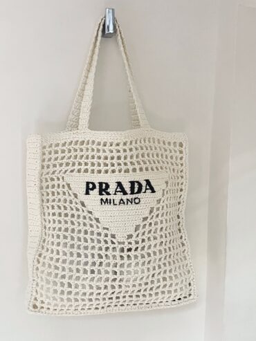 SHOPPING IN CROCHET PRADA