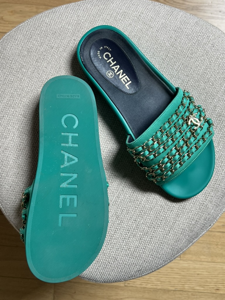 CIABATTINE IN PELLE CHANEL