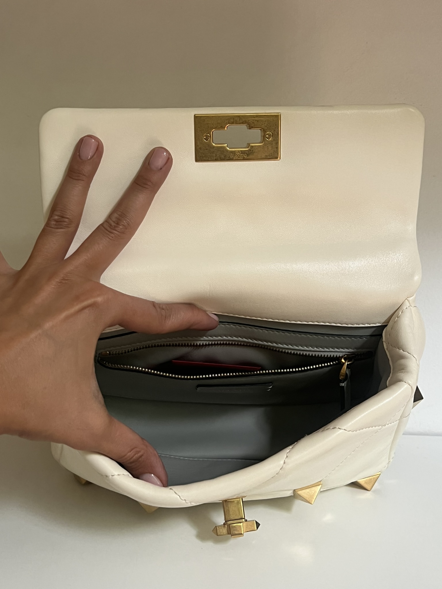 BORSA A SPALLA ROMAN STUD VALENTINO