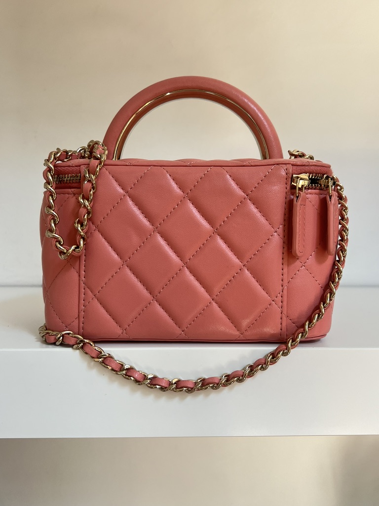 VANITY CON MANICO CHANEL