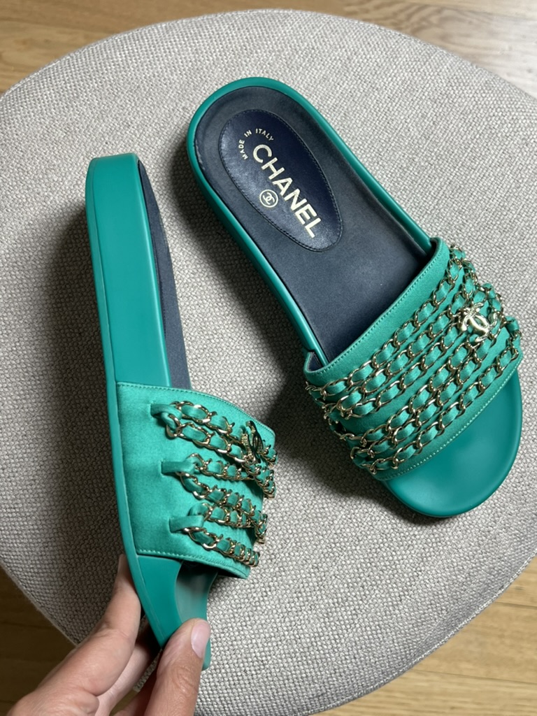 CIABATTINE IN PELLE CHANEL