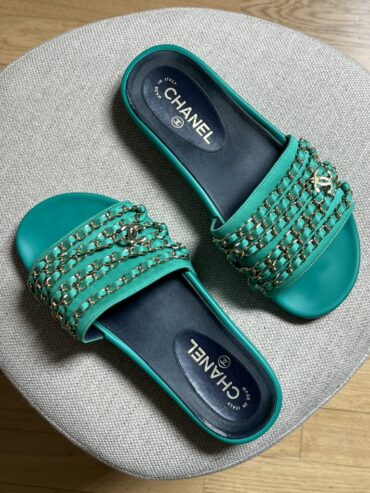 CIABATTINE IN PELLE CHANEL