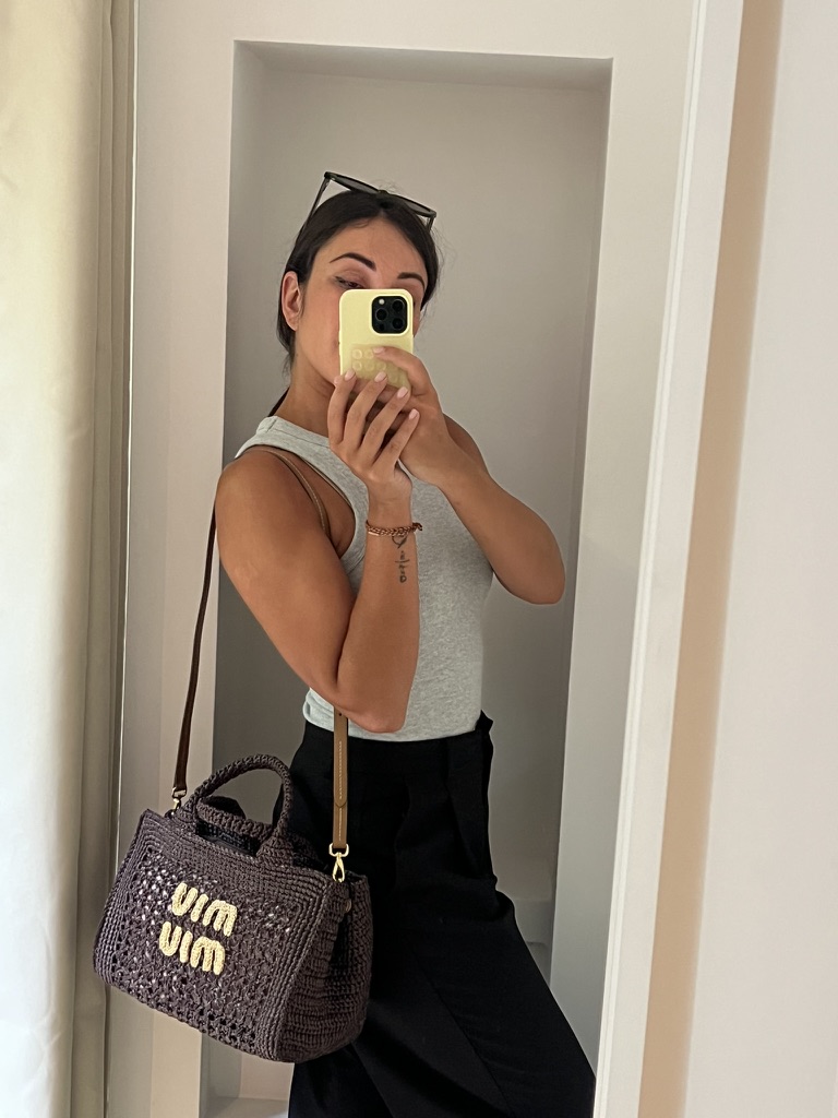 BORSA SHOPPING RAFIA MIU MIU
