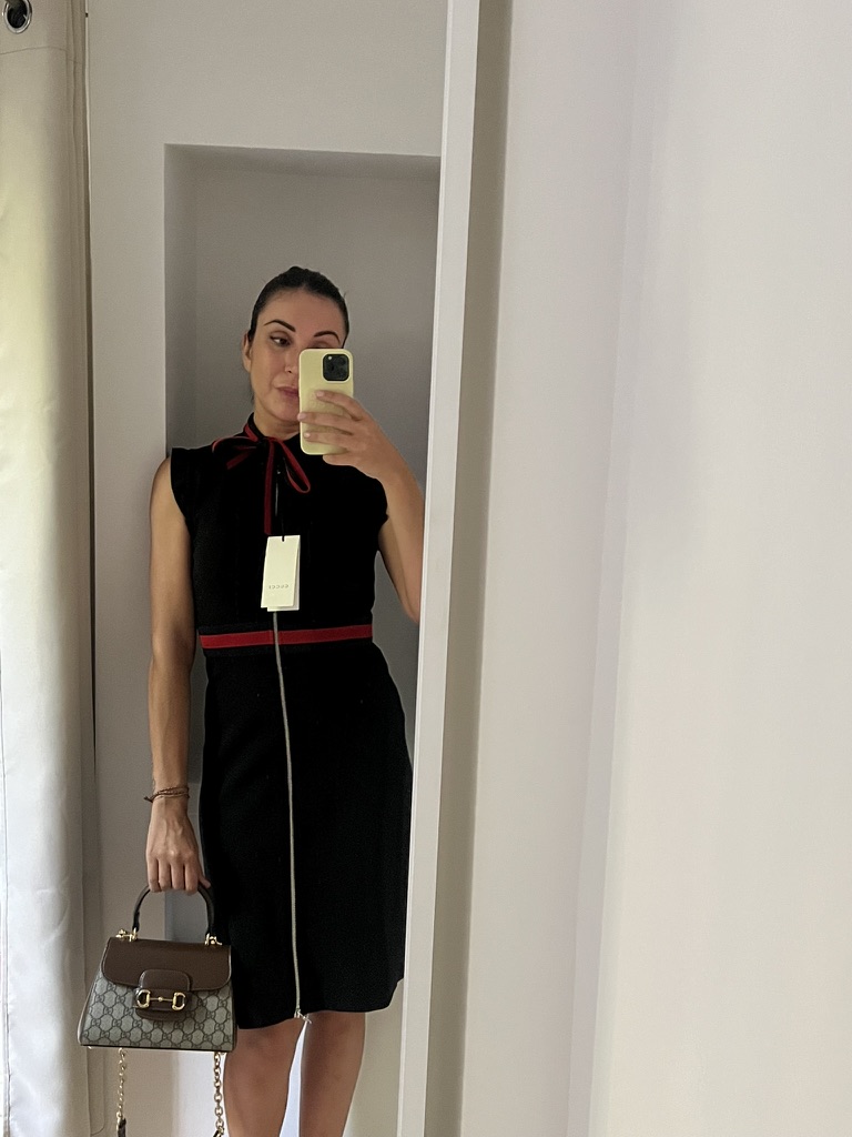 ABITO NERO PROFILI WEB GUCCI