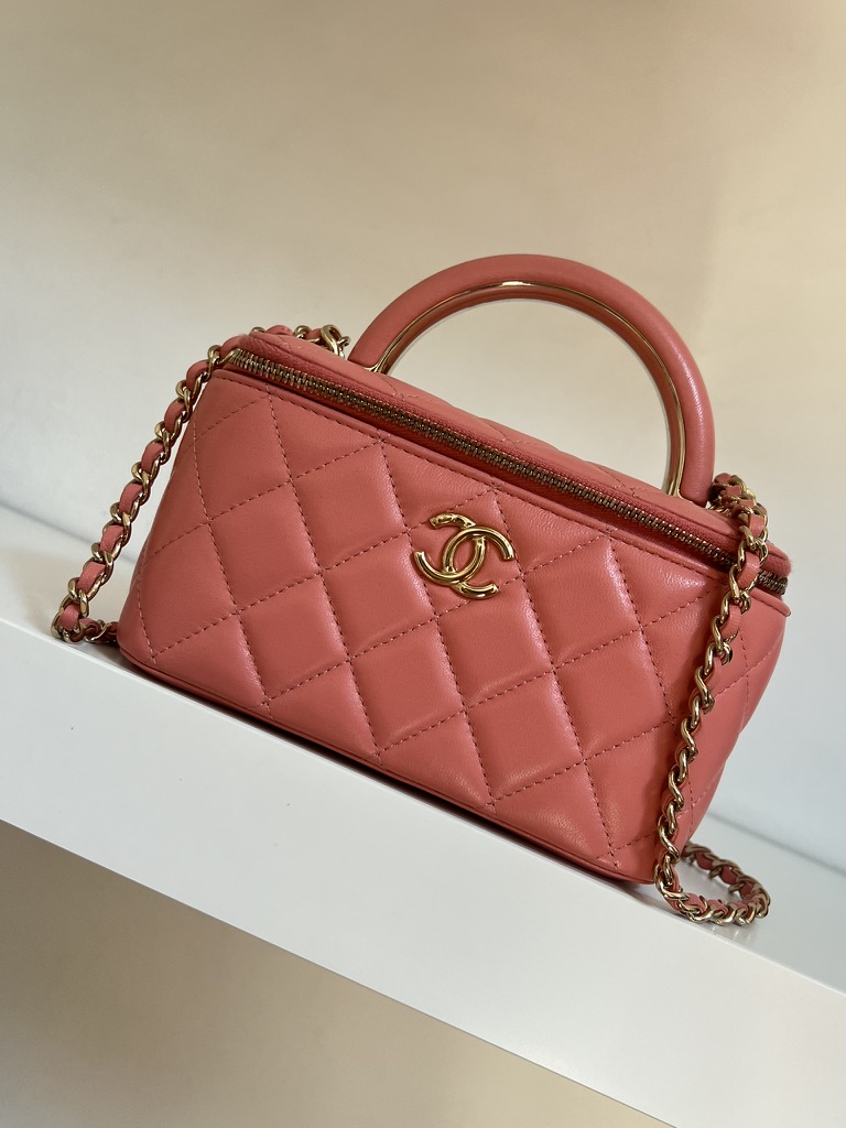 VANITY CON MANICO CHANEL
