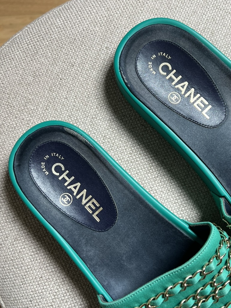 CIABATTINE IN PELLE CHANEL