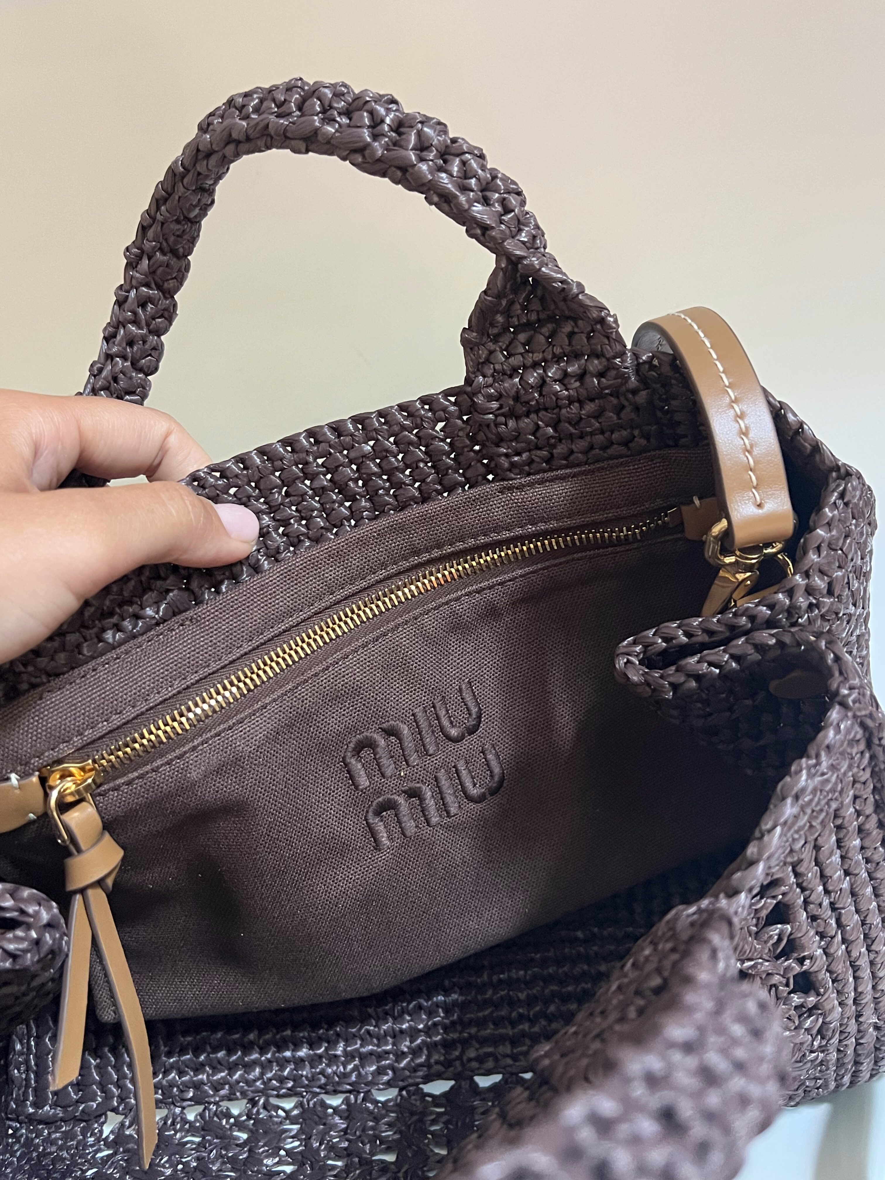 BORSA SHOPPING RAFIA MIU MIU