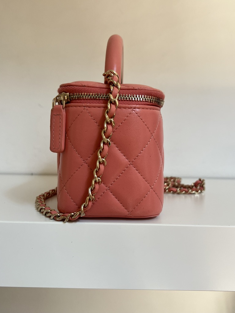 VANITY CON MANICO CHANEL