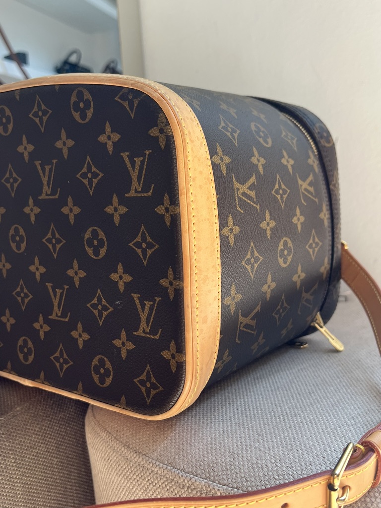 BEAUTY NICE LOUIS VUITTON