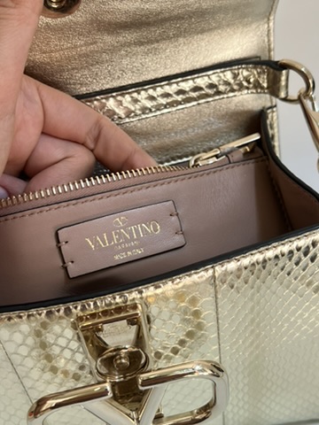 BORSA V SLING PICCOLA VALENTINO